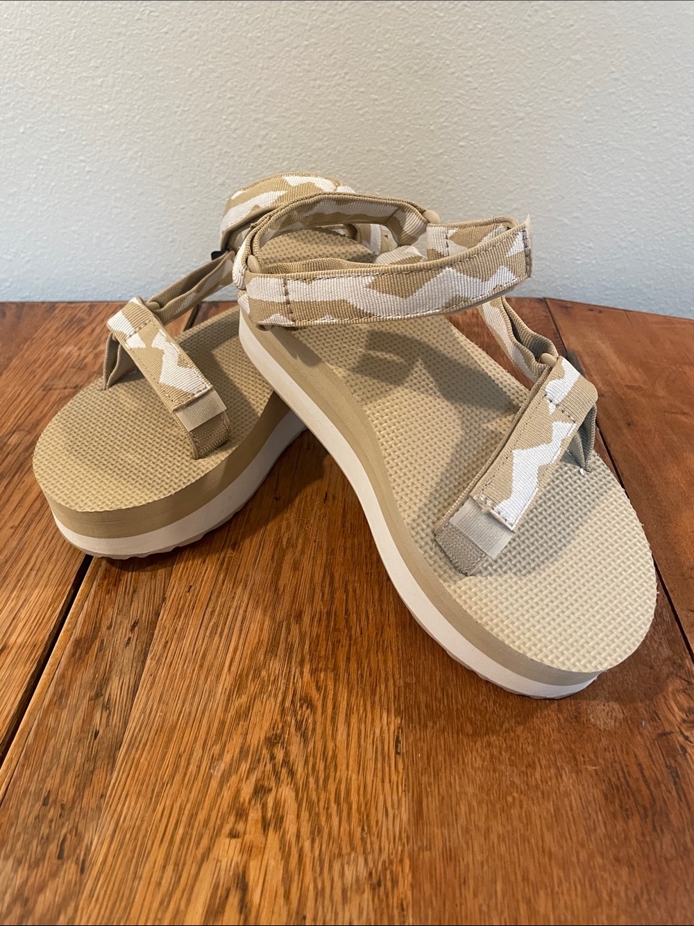 Teva Original Universal Sandals – Balance Starfish – Women's Size 8